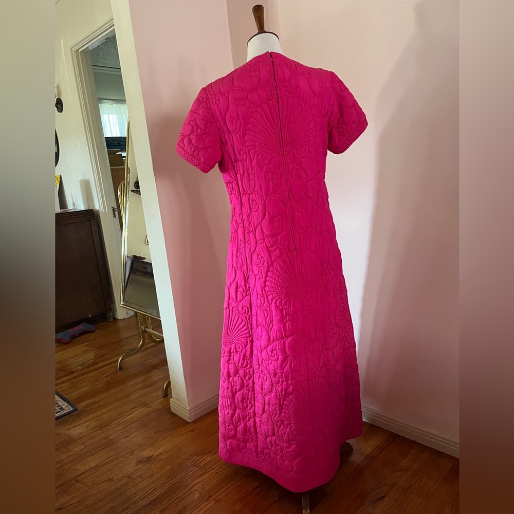1960s Hot Pink Trapunto Quilted Dress - Picture 6 of 6